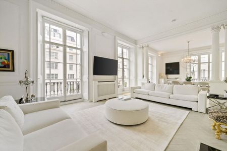 An exceptional two bedroom apartment to rent in the heart of Belgravia, SW1. - Photo 4