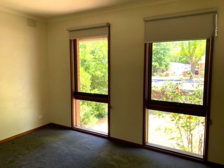 139 Johnstone Street, Castlemaine - Photo 4