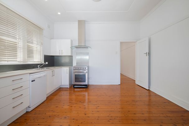 4/150 Darby Street, Cooks Hill NSW 2300 - Apartment For Rent | Domain - Photo 1