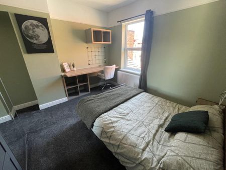 2 bedroom terraced house to rent - Photo 5