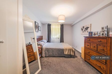 2 bedroom maisonette to rent - Photo 5