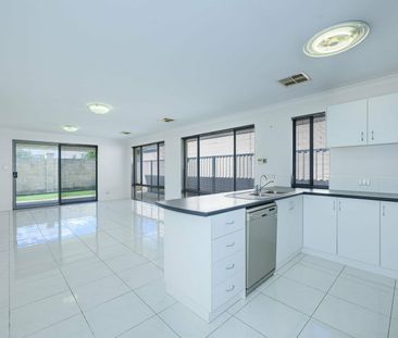 Modern, Low-Maintenance Living in the Heart of Southern River - Photo 6