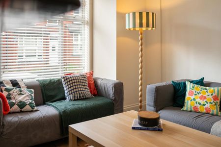 1 bedroom in a house share to rent - Photo 4