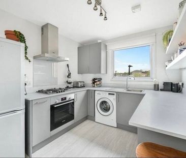 2 Bed Flat, Redpath House, SE27 - Photo 2