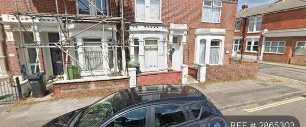 1 bedroom in a house share to rent - Photo 1