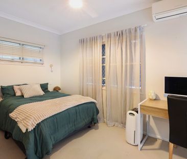 Spacious and Charming Little Mountain Home! - Photo 2