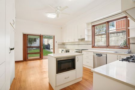 27 Woodstock Street, Bondi Junction NSW 2022 - House For Rent | Domain - Photo 5