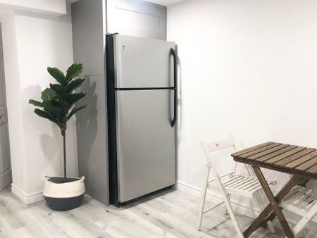 For Lease - 38 Wishing Well Drive Unit# C, Toronto, Ontario - Photo 4