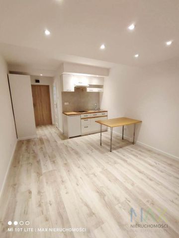 Wyremontowane kapitalnie mieszkanie w suterenie bloku - Zdjęcie 2