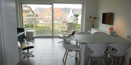Duplex te huur in Koksijde voor € 850 met 2 slaapkamers - Foto 4
