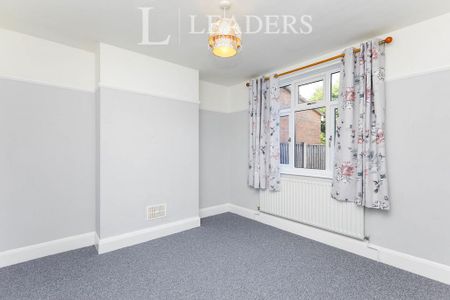 3 bedroom semi-detached house to rent - Photo 4