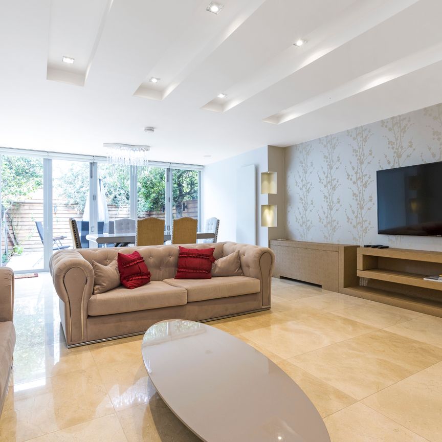 Abbotsbury Close, Holland Park, London - Photo 1