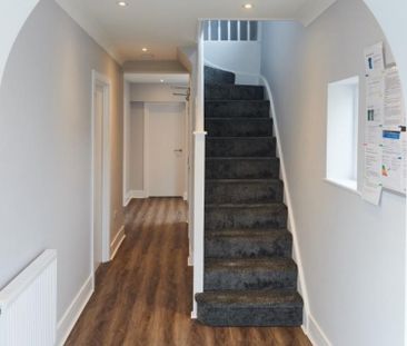 1 bedroom Flat To Let - Photo 4