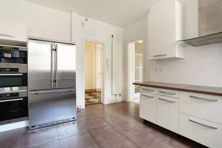 Location appartement, Paris 16ème (75016), 8 pièces, 242 m², ref 84954408 - Photo 5