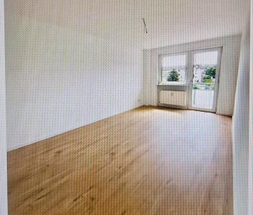 Kernsanierte 2ZKB mit Balkon & Stellplatz // Wärmepumpe - Foto 4