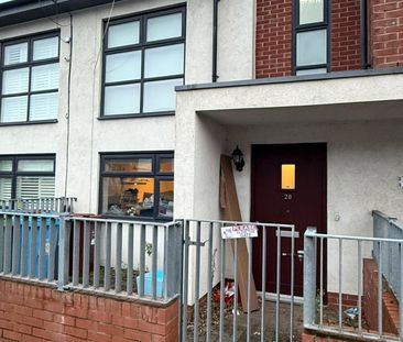 3 bedroom house to rent Bilsborrow Road, Manchester, M14 - Photo 2