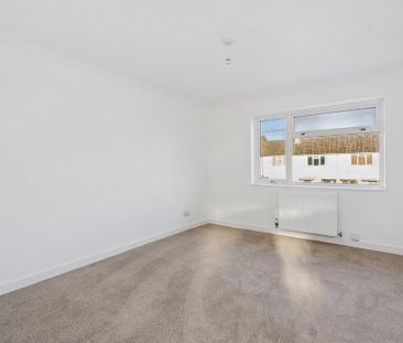 4 bedroom terraced house to rent - Photo 6