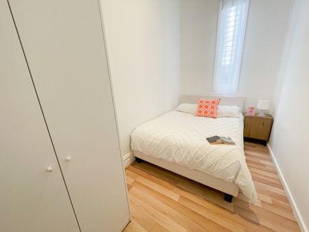 FANTASTIC FIVE BEDROOM HOUSE - Photo 3