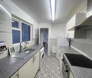 21 Brookland Street, Lisburn Road, Belfast, BT9 7FZ - Photo 2