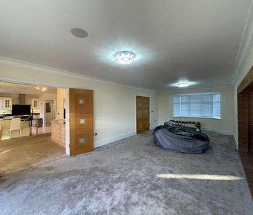 Augustus Close, Stanmore, HA7 - Photo 1