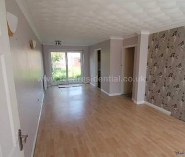 3 bedroom property to rent in Canvey Island - Photo 1