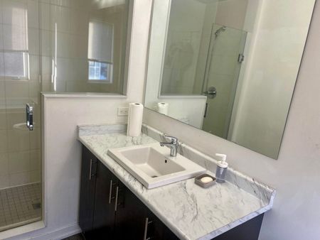 For Lease - 142 Salterton Circle, Vaughan, Ontario - Photo 4