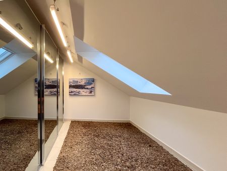 Komfortable seniorenfreundliche Dachgeschosswohnung mit Aufzug und Balkon - Photo 5