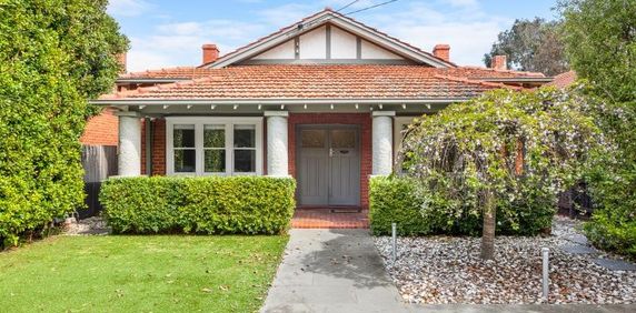 112 Murray St, Caulfield VIC 3162 - House For Rent | Domain - Photo 2