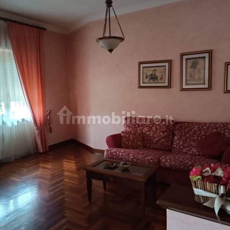 Quadrilocale via Tevere 93, Centro, Isola del Liri - Photo 1