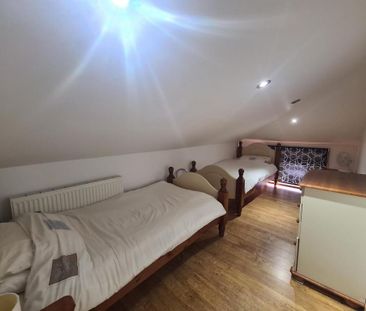 3 bedroom coach house to rent - Photo 4