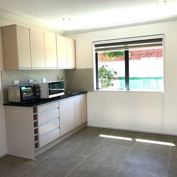 1 bedroom unit in Pakuranga - Photo 1