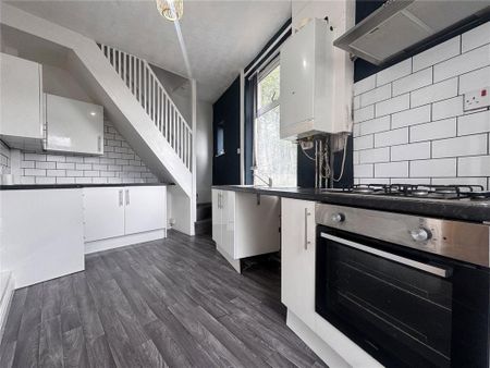 2 bedroom end of terrace house to rent - Photo 4