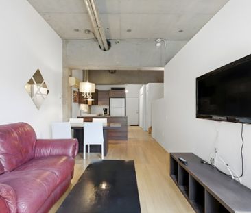 1200 Rue St Alexandre, Montréal (Ville-Marie), QC H3B - Photo 1