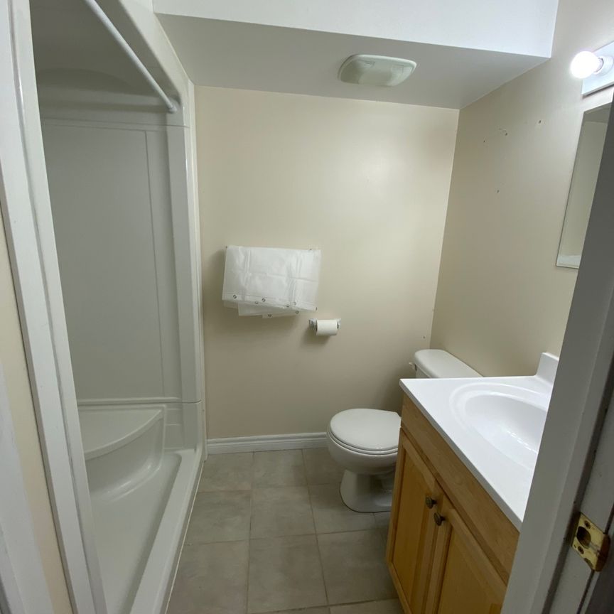 690 Scottsdale Dr, Guelph - Photo 1