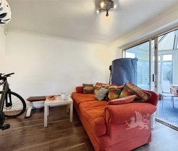 Nobles Way, Egham, Surrey, TW20 9RJ - Photo 1