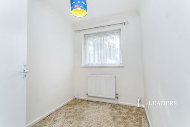 3 bedroom house to rent Garrick Crescent, Croydon, CR0 - Photo 1