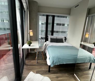 Deluxe Room - Queen West - Photo 5