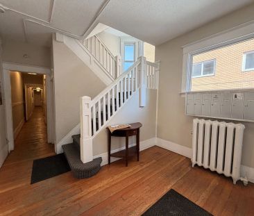 Bachelor Suite in Character Home — 0 Bedrooms Condo Unit - Photo 1
