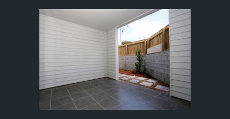 Modern 2 Bedroom Unit - Photo 5