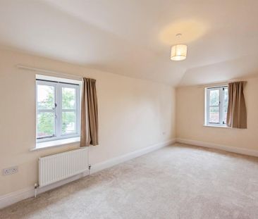 4 bedroom barn conversion to rent - Photo 2