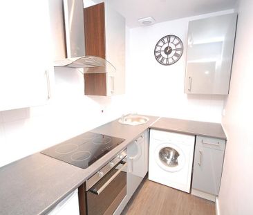 2 bedroom flat to rent - Photo 6