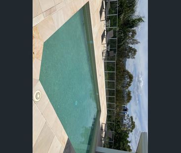 Modern Apartment in Prime Varsity Lakes Location - Photo 4