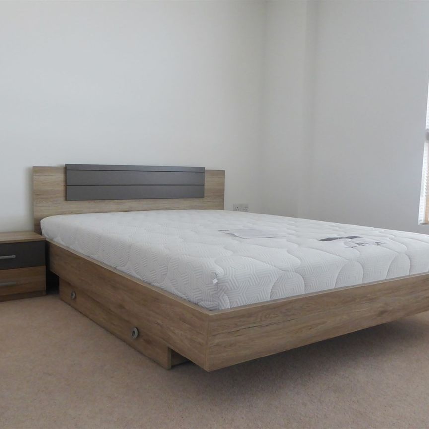 Hewitt, Reading, RG1 7LY - Photo 1