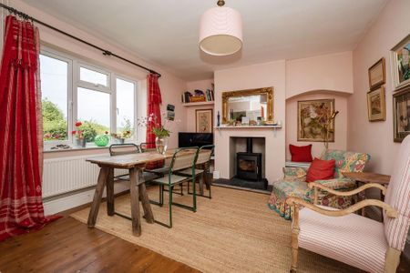 3 bedroom semi-detached house to rent - Photo 2