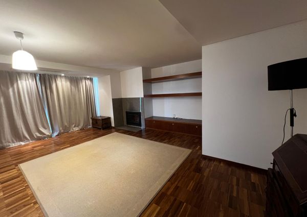 Apartamento T3 Duplex em pleno centro da cidade na Urbanização da Forca - Aveiro