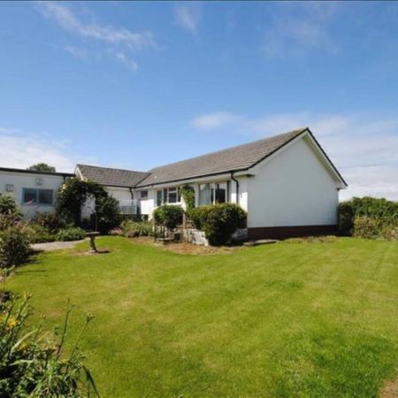4 bedroom bungalow to rent - Photo 3