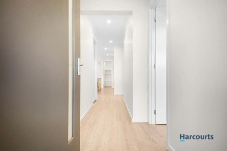 “Beautiful family Home In MT Atkinson” - Photo 3