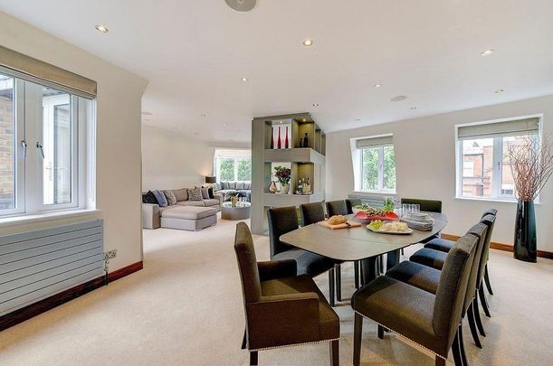 9 Holbein Place, Sloane Square, London - Photo 1