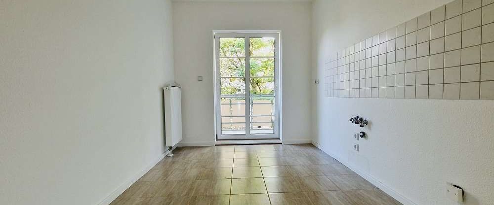 2. OG !!! Bad mit Fenster - Laminat - Balkon - Photo 1