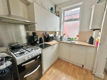 Woodview Terrace, Leeds, LS11 - Photo 4